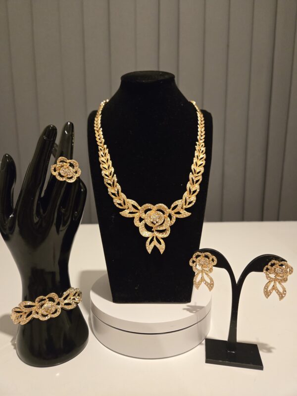 Fin Chain (Set 4)