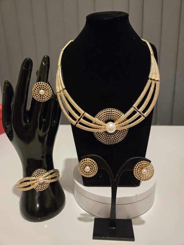Bold Step Chain (Set 4)